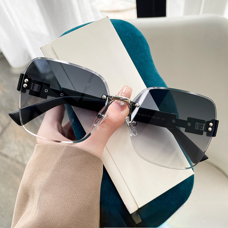 2026 Designer's Popular Luxury Personalized Trend Casual Frameless H Decorative Sunglasses Fashion Trend Ins UV Resistant Sunshade Frameless Sung - view 5