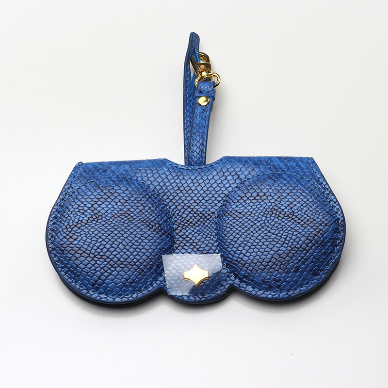 New Snake-Print Sunglasses Case - PU Leather Portable Creative Fashion Sunglass Holder with Magnetic Clasp for Anti-Slip and Dustproof Sunglasses Stor - view 7