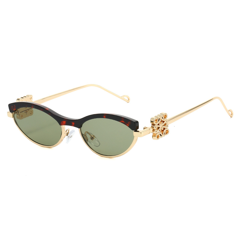 New Stylish High-Fashion Cat-Eye Small-Frame Sunglasses A Unique Vintage Look, Metal Frame With Diamond Accents - view 1