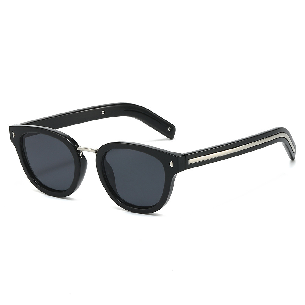 2026 New Oval Fashion Sunglasses, Style With Unique Triangular Rivets, Simple And Popular Export Sunglasses - view 3