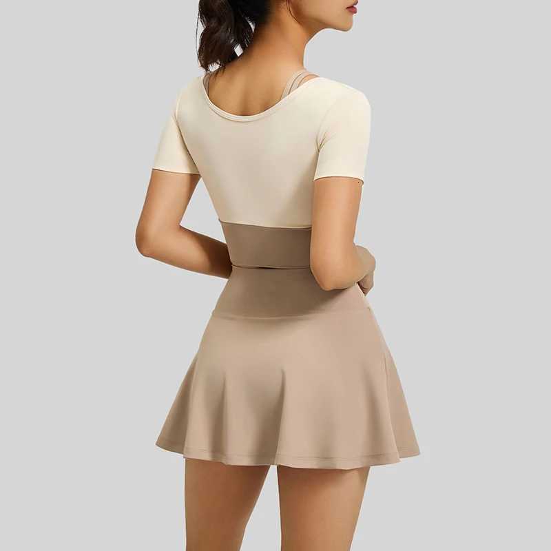 2 Tone Womens Piece Two Yoga Set Short Sleeve Yoga Top with Bra Pads High Waist Skort with Liner Running Fitness Sportswear M260626 - view 4