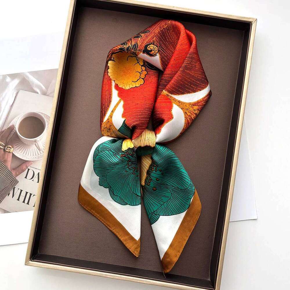 Fashion Square Silk Scarf Women Hairband Oil Printed Small Satin Shawls Foulard Neckerchief Female Headbands Bandana 26Y06226 - view 3