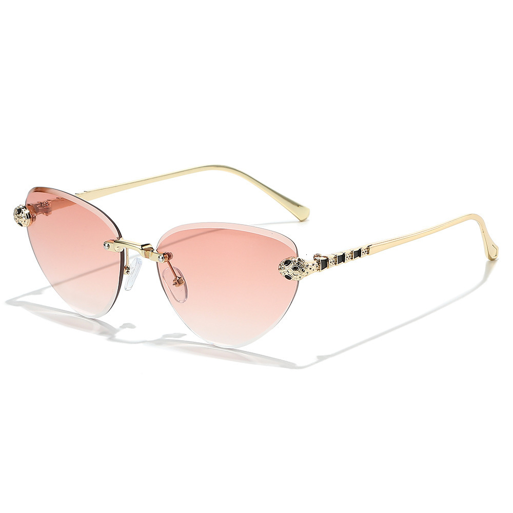 2026 New Cat-Eye Fashion European And American Style Personalized Rimless Ins Fox Triangle Sunglasses For Women - view 6