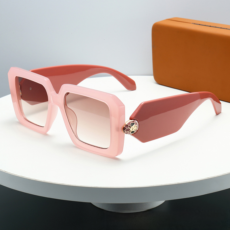 Female Designer's Personalized Street Style Snake Head Wide Leg Sunglasses With Sun Protection Frame European And American Fashion Box Sunglasses - view 4