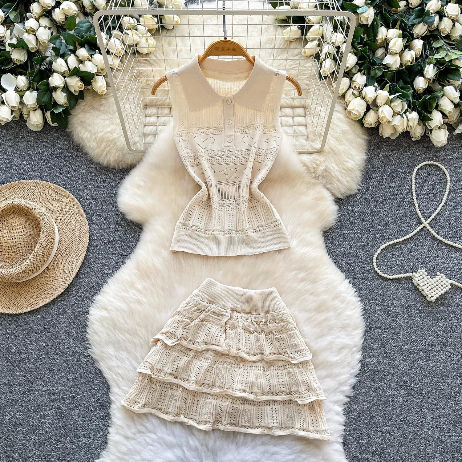 2026 Summer Women Sweet Turndown Collar Sleeveless Short Camisole Tops Solid Color Pleated Mini Skirt Two Piece Set 260626 - view 4