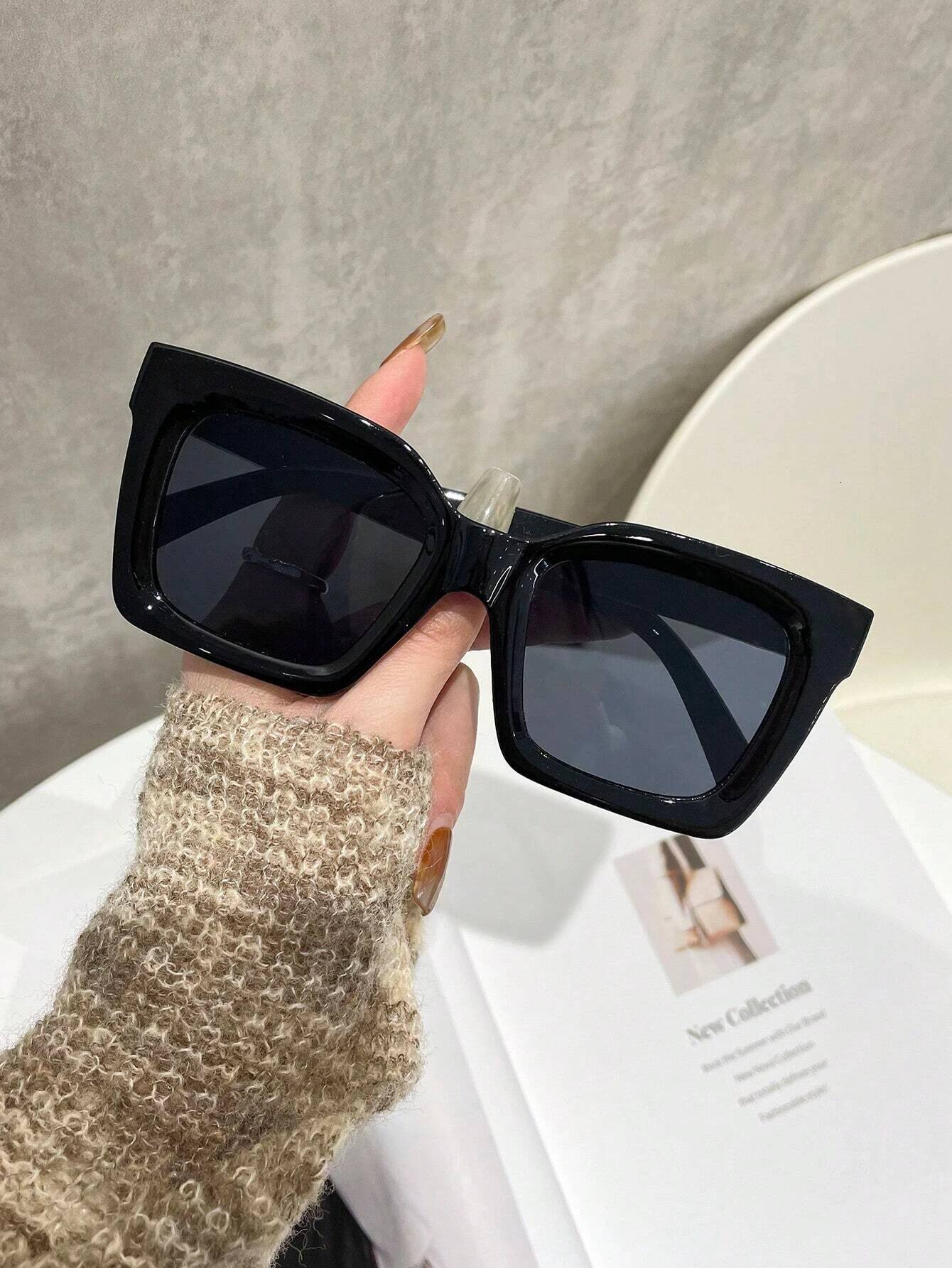1/2Pcsretro High-Quality Square Large Frame Fashion Glasses Unisex With Rivet Decorated Arms Suitable For Driving And Daily Wear - view 4