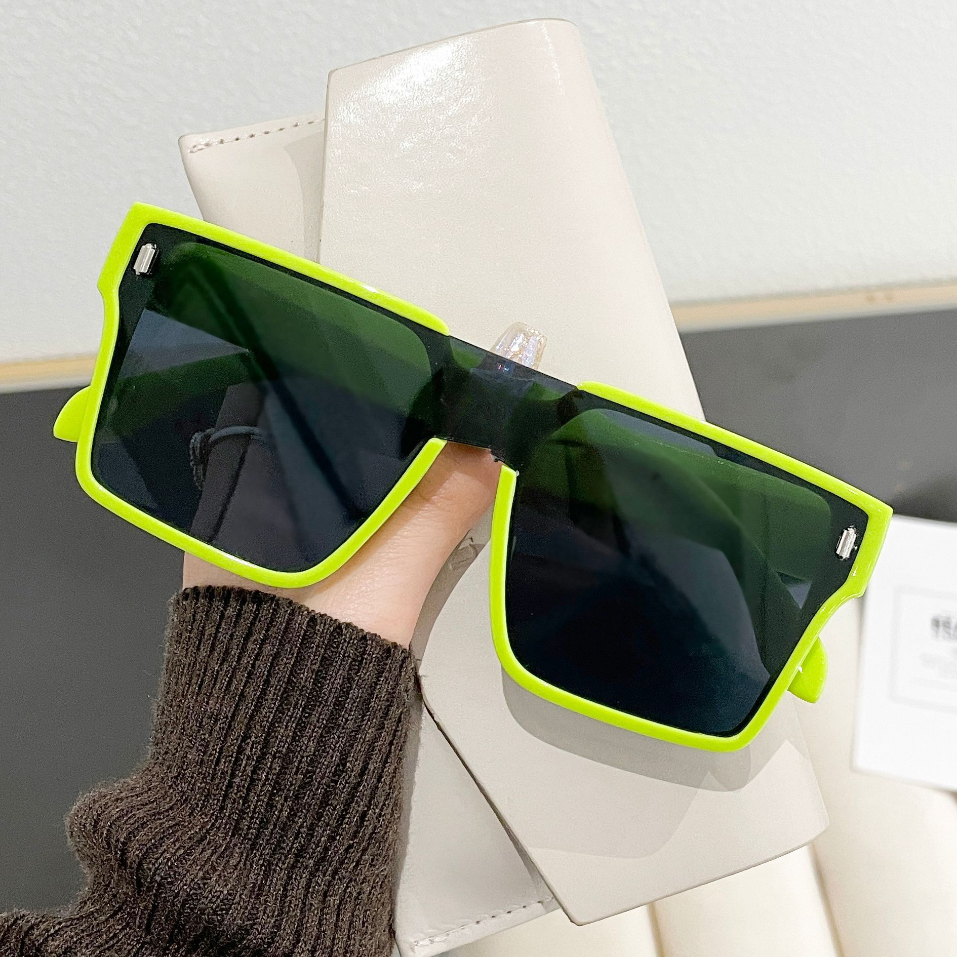 Chic Oversized Eye Enhancing Goggles Styled by Leading Designers Comprehensive UV Blocking Specs - view 8