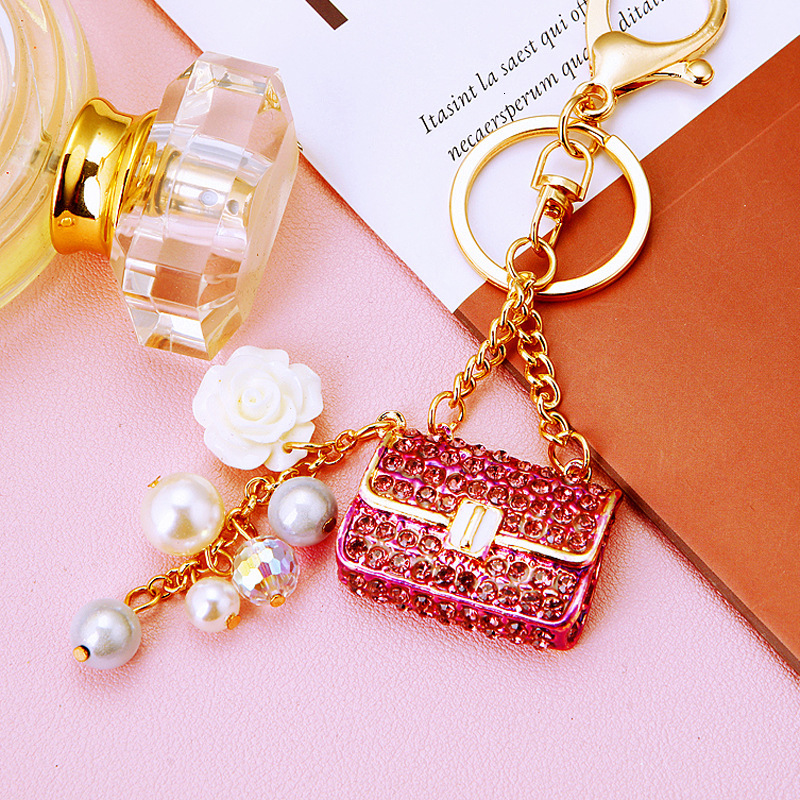 Keychain Fashionable And Exquisite Pearl Shoulder Bag Design Car Keychain Metal Cute Women's Bag Pendant Keychain Ring Creative Hanging Accessori - view 4
