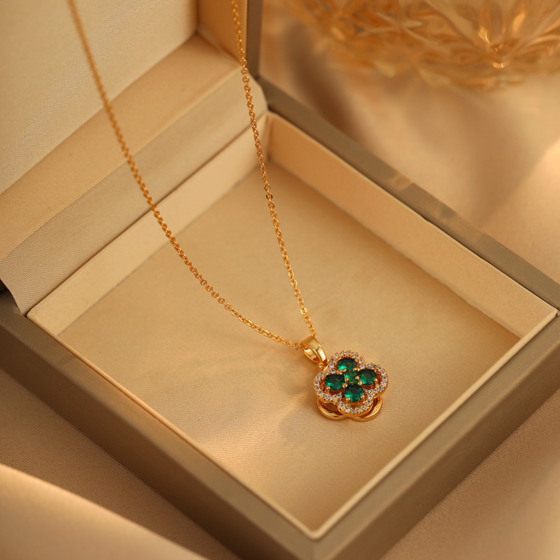 Rotating Emerald Four-Leaf Flower Necklace for Women, Light Luxury Niche Design, High-End 2026 New Style, Elegant Clavicle Chain - view 5