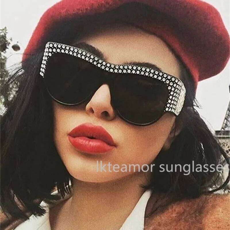 Sunglasses Square Frame Studded with Sparkling Stones for Women 26Y0626