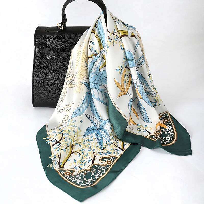 27.5-Inch Printed Square Silk Scarf Women High-End Fashion Versatile Shawl Beach Parties Casual Outings Bandana 26Y06226 - view 5