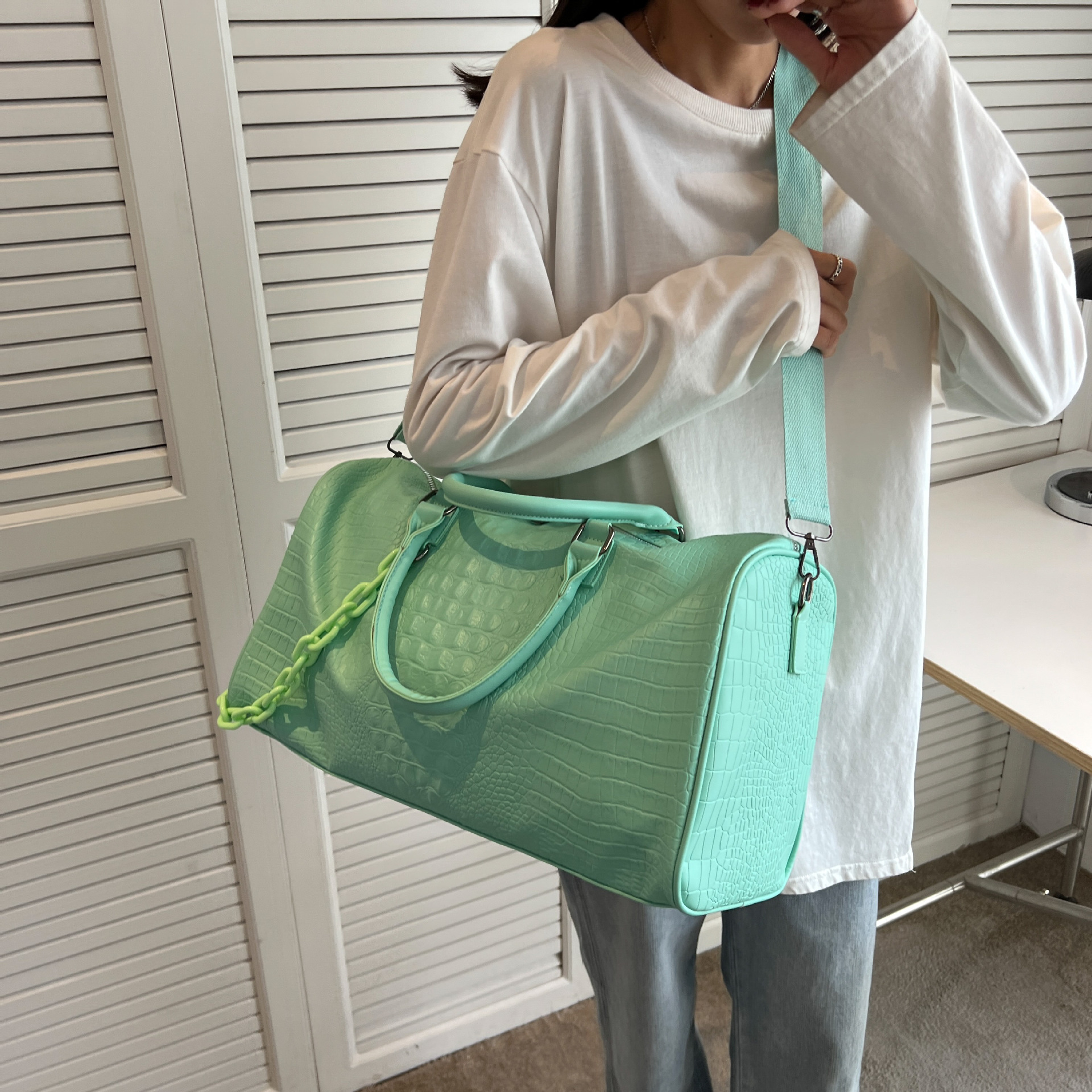 Free Shipping 2026 Crocodile Embossed Leather Travel Bag for Women, Large Carry On Duffle with Chain Detail, Premium Sports Gym Overnight Tote - view 1