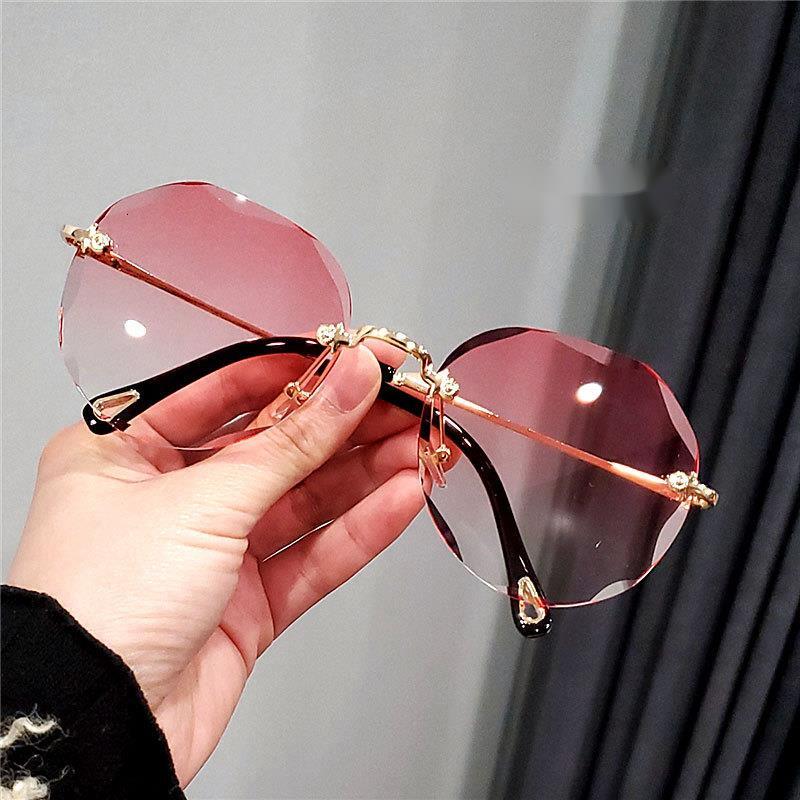 Women's Sunglasses Cut-Edge UV Protection Asymmetrical Popular Trendy Sunshade GlassesWomen's Sunglasses New Model Frameless For Driving Tra - view 8