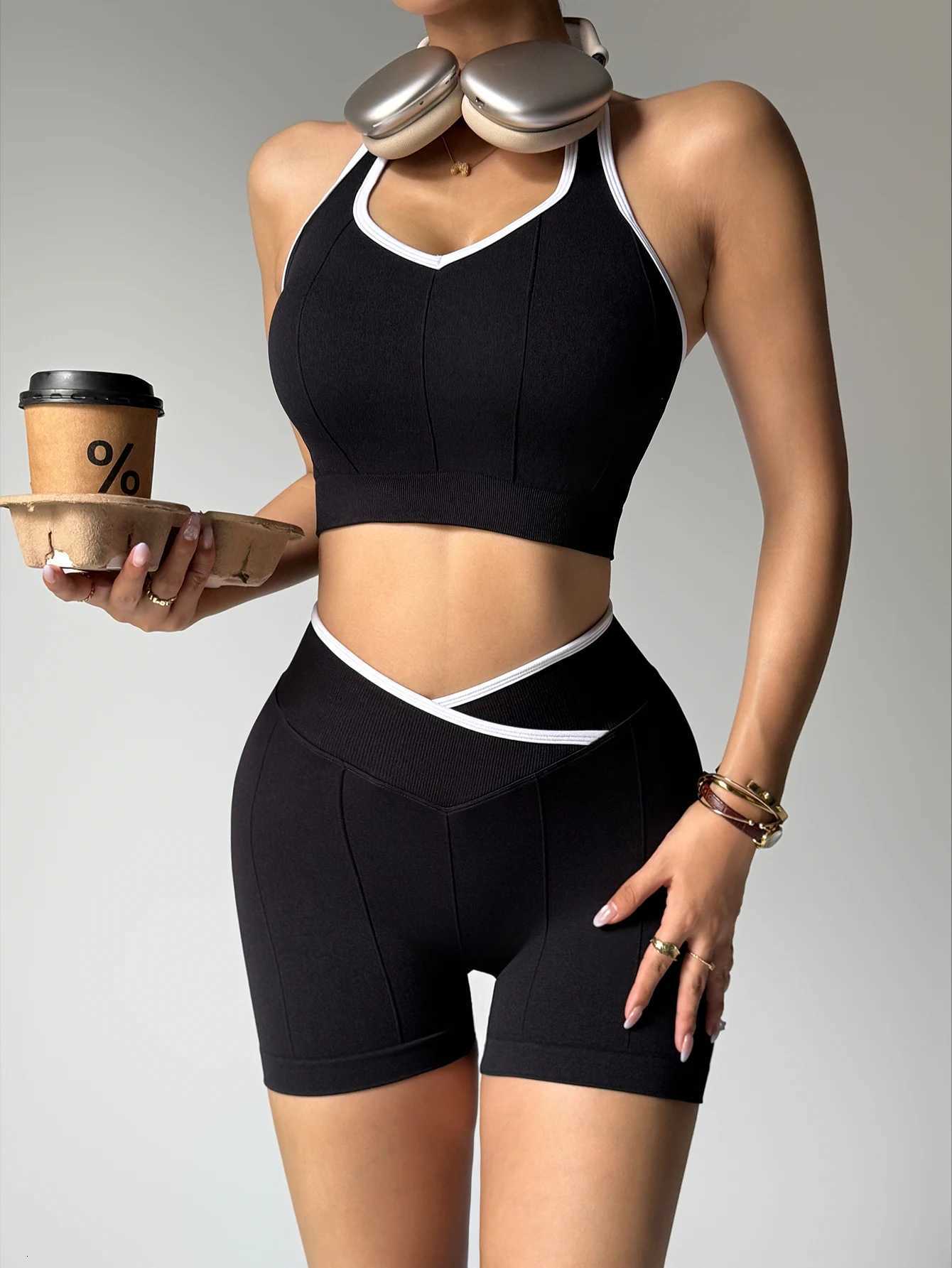Women Gym Exercise Set For 2pcs Set Yoga Suit Black And White Patchwork Fashionable Halter Top High-Waisted Breathable Shorts M260626 - view 6