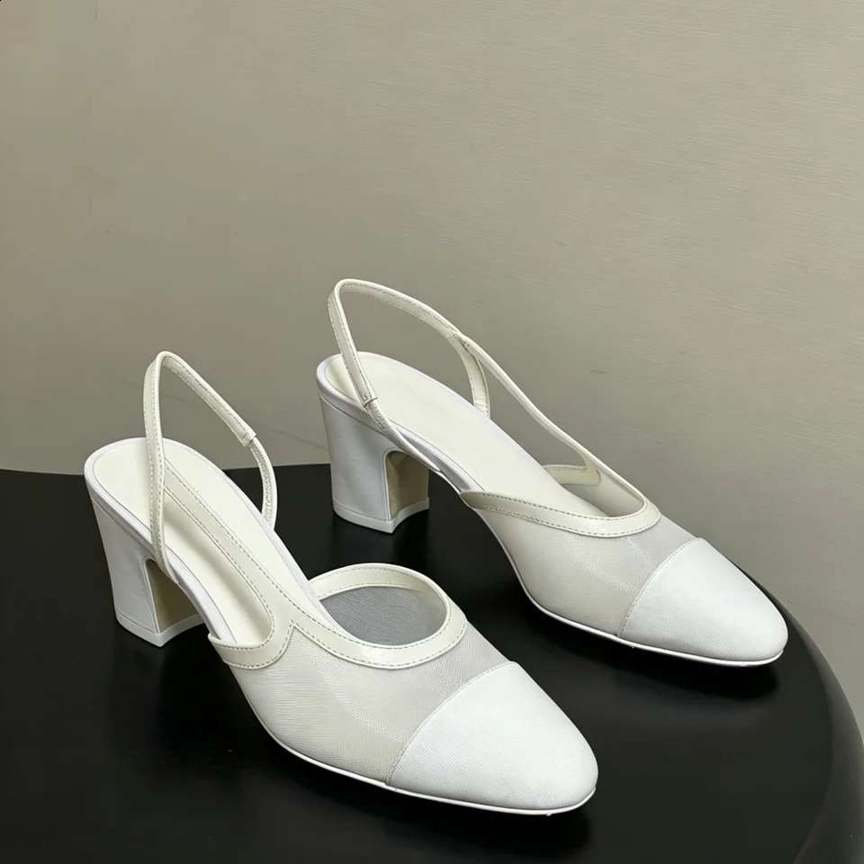 2026 Womens Selling Trendy Sandals Outdoor Casual Wear resistant Lightweight Flat Shoes 260626 - view 5