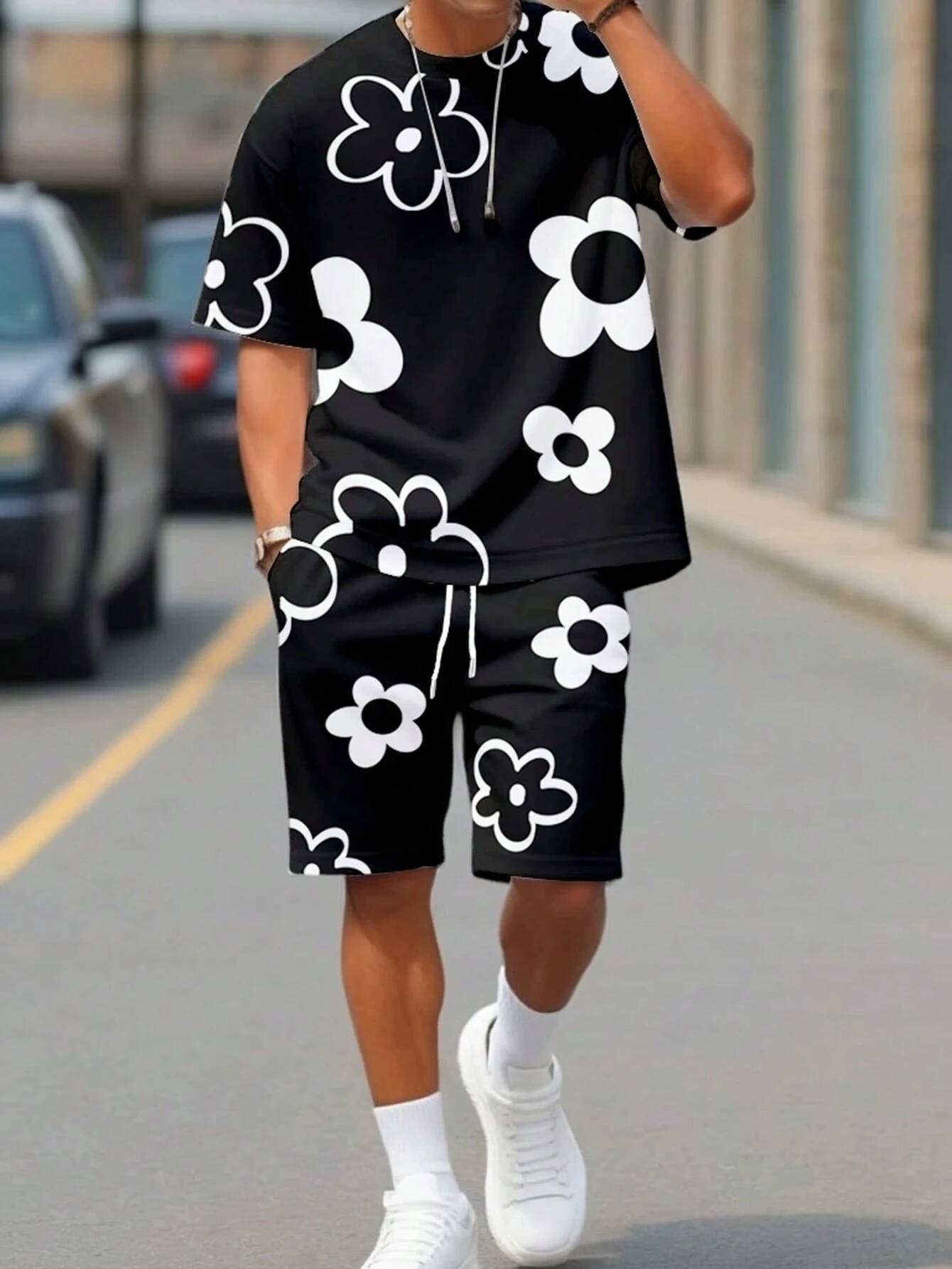 T Shirt Shorts 2 Piece Set Fashion Men's Black And White Flower Graphic Print T-Shirt 2-Piece O-Neck Short Sleeve Top Elastic Waist Shorts Set