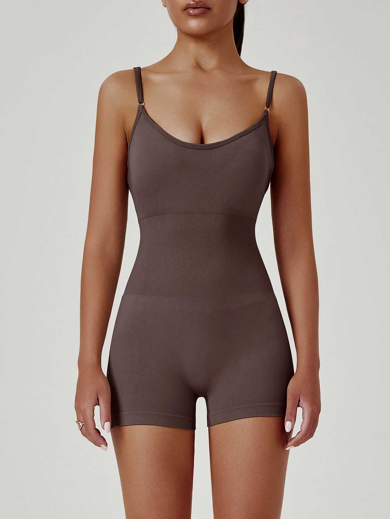 One Solid Color Cross Piece Yoga Shorts - Comfortable Cropped Yoga Jumpsuit for Women M260626 - view 7