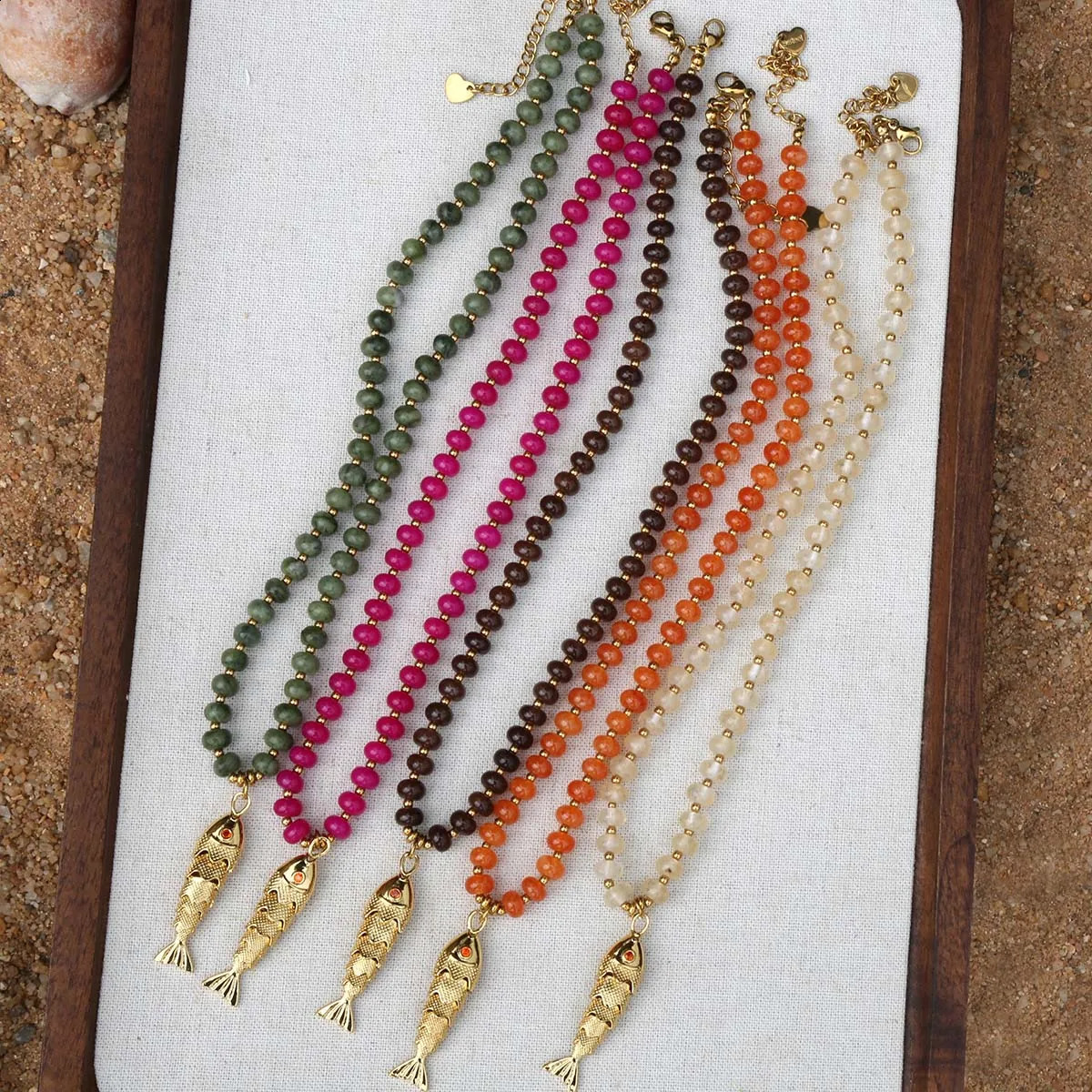 2026 latest Swingable gold-plated small fish pendant colored natural stone abacus beads stainless steel spacer beads necklace 260626