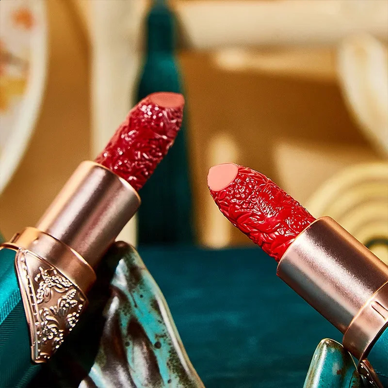 Retro Engraved Lipstick Chinese Red Engraved Velvet Mist Sense Moist Waterproof Non-Stick Cup Not Easy To Fade Lipstick Cosmetic 260626 - view 3