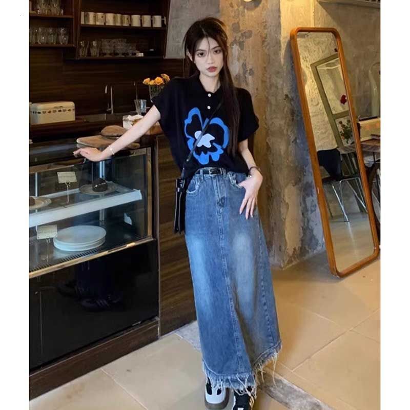 Women's Black Polo T-Shirt, Ladies Short-Sleeve Cotton-Blend Top with Flutter Sleeves, Enzyme-Washed Tie-Dye Graphic Print, Button Polo Collar for Cas - view 4