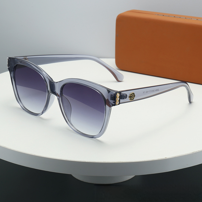 2026 Designer's New Oval Frame With Pearl Inlay Versatile For Daily Leisure Luxurious And High-end Small Fragrance Sunglasses Popular UV Resistan - view 7