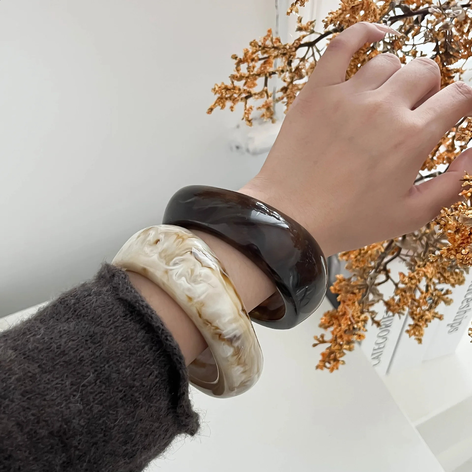 DIEZI Simple Punk Acrylic Resin Wide Bangles Hip Hop Brown Beige Irregular Geometric Bangles Bracelets For Women Men Jewelry 260625 - view 5