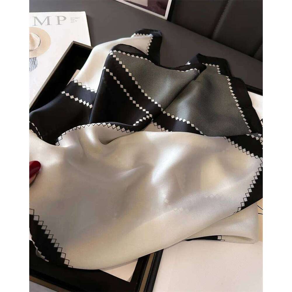 70cm Luxury Silk Square Scarf Womens Satin Bandana Print Scarves Head Band Fashion Lady Hair Shawl Wrap Female Neckerchief Hijab 26Y06226 - view 3