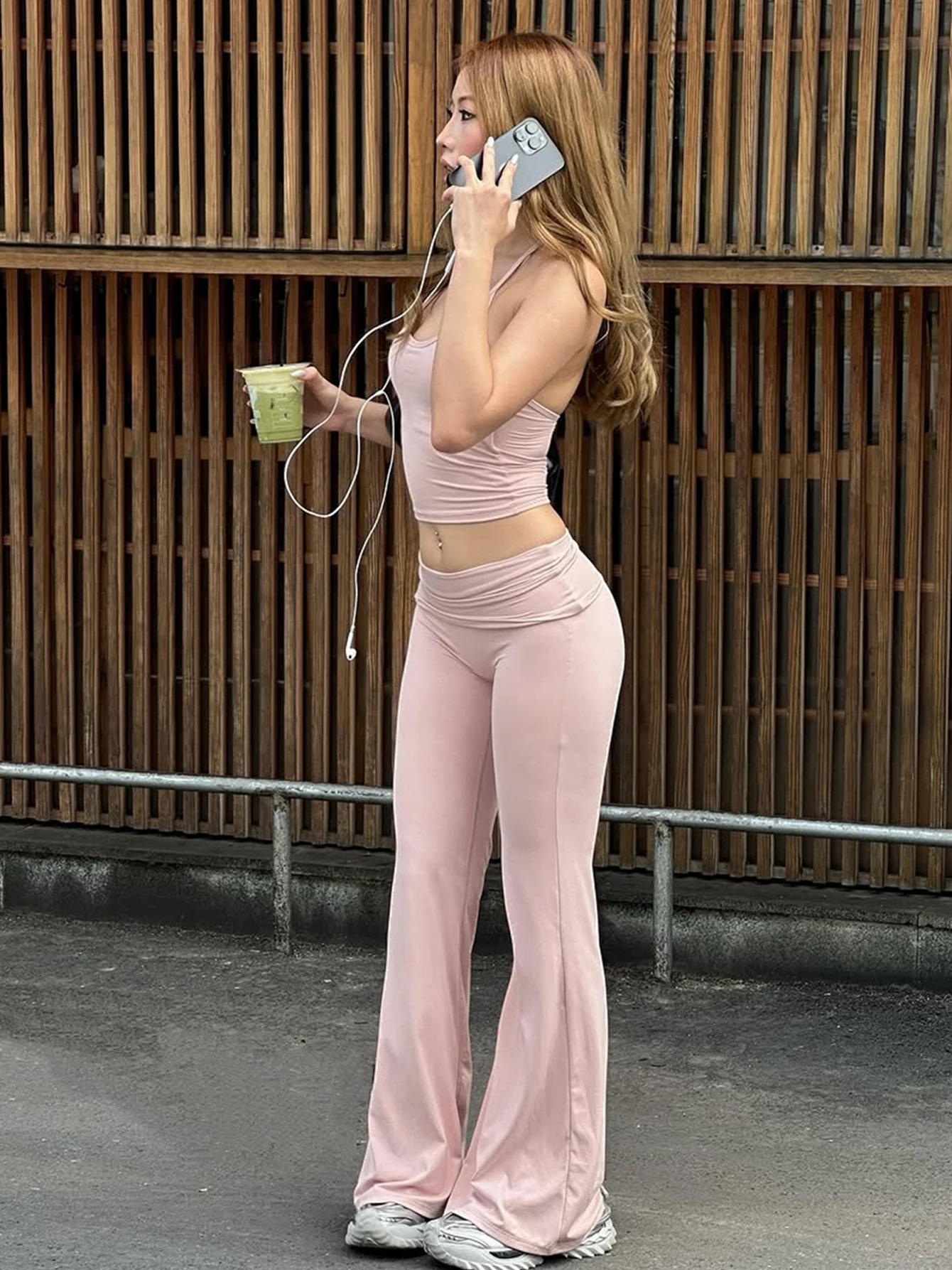 Hugcitar Fashion 2 Piece Sets Halter Soild Backless Lace Up Sexy Crop Camis Top Flare Pants Women Outfit Tracksuit Vacation Yoga 260626 - view 5