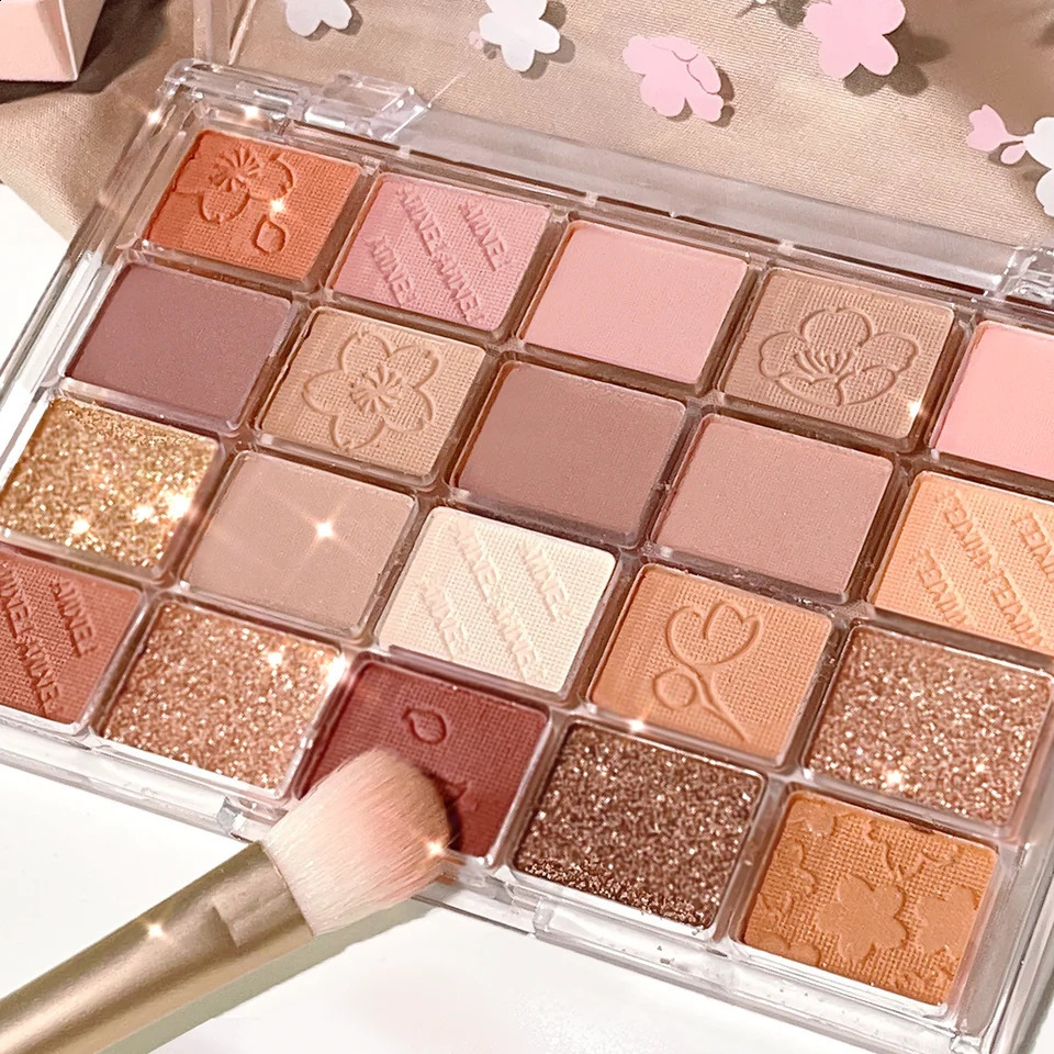 20-Color Eyeshadow Palette Shimmer Matte Highly Pigmented Blendable Long-Lasting 260626 - view 1