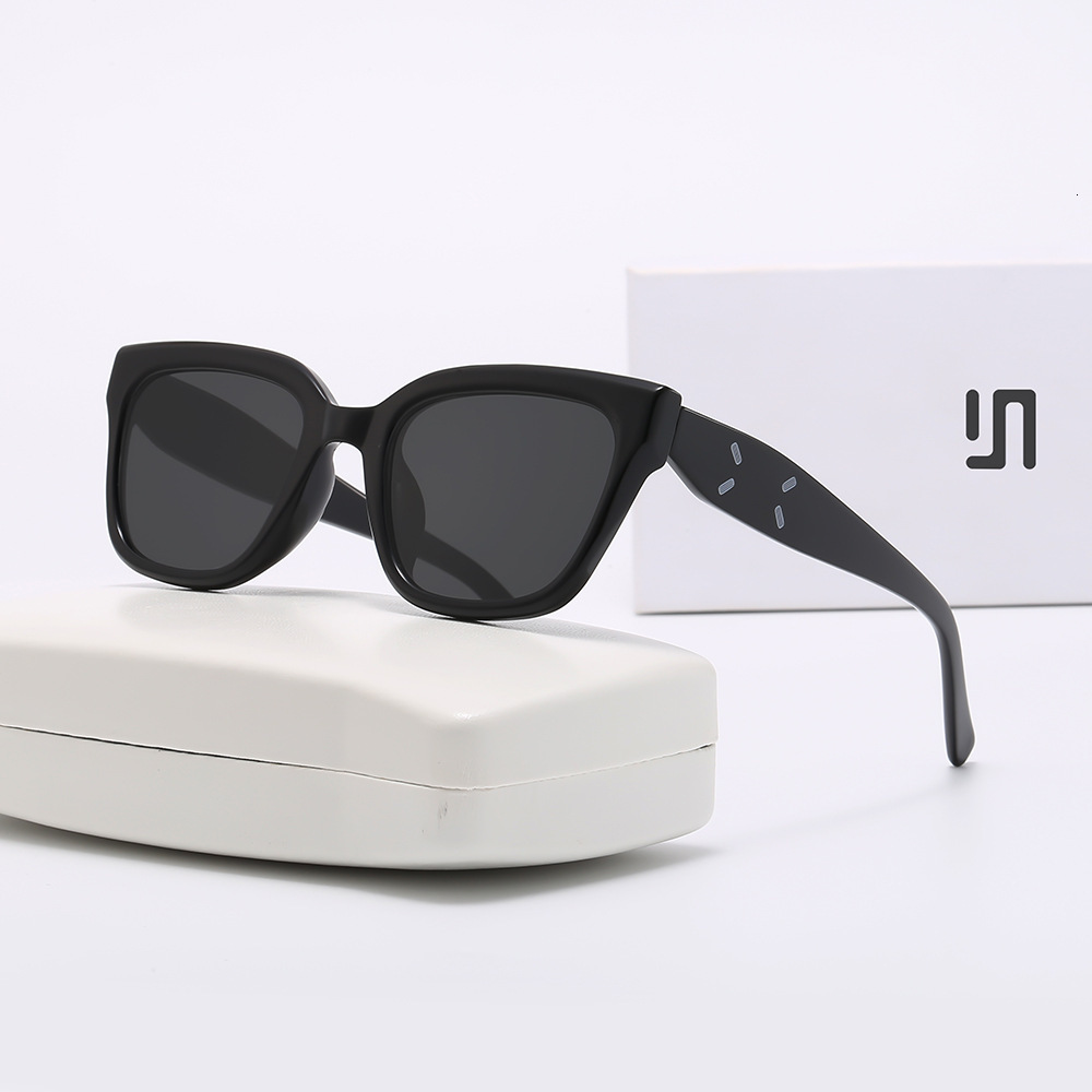 2026 New Model Women's with a High-End Look, Slimming Effect Large Faces, UV Protection for Driving, Polarized Sunglasses wholesale - view 6