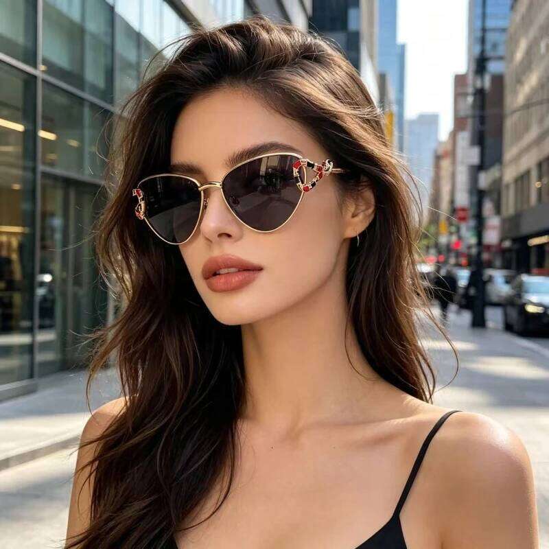 2026 Fashion Gold Cat Eye Sunglasses Snake Head Ornament Gradient Lens Sun Glasses UV400 Shades for Women Casual & Everyday Wear 26Y0626 - view 7