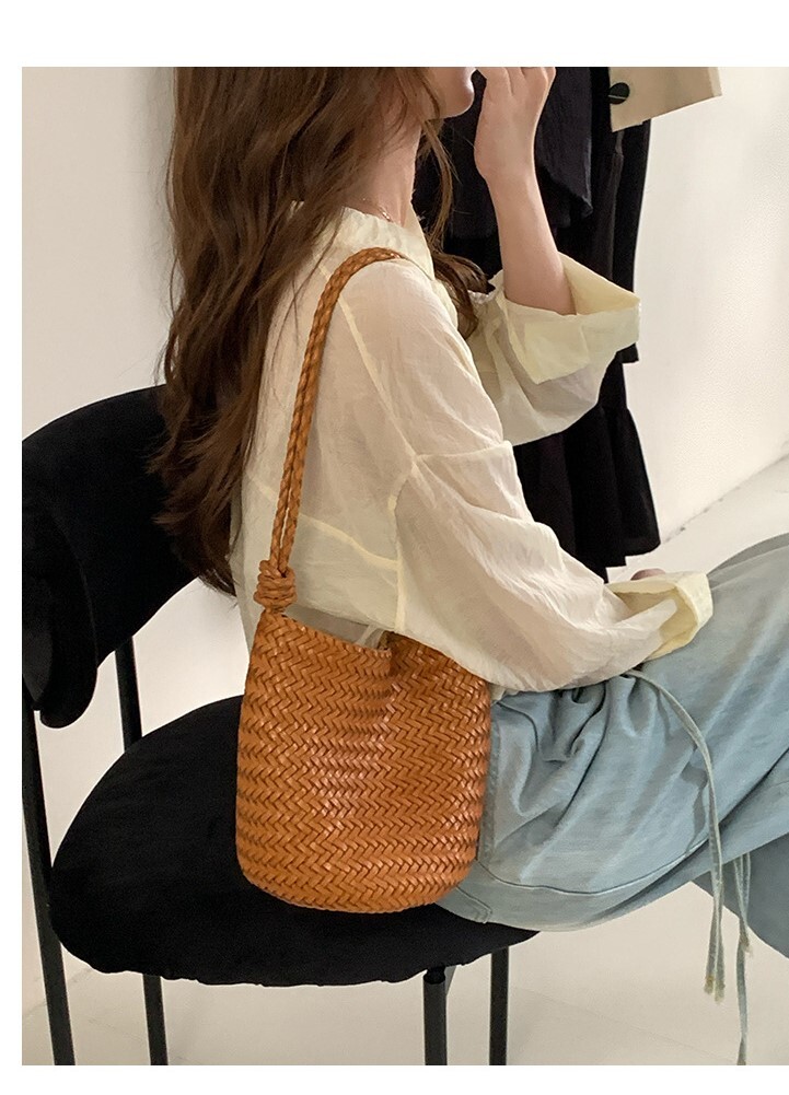 Hot Selling Summer French microfiber leather hand-woven bucket bag, women's wealth bucket single-shoulder crossbody bagDIDENGLAOREN - view 7