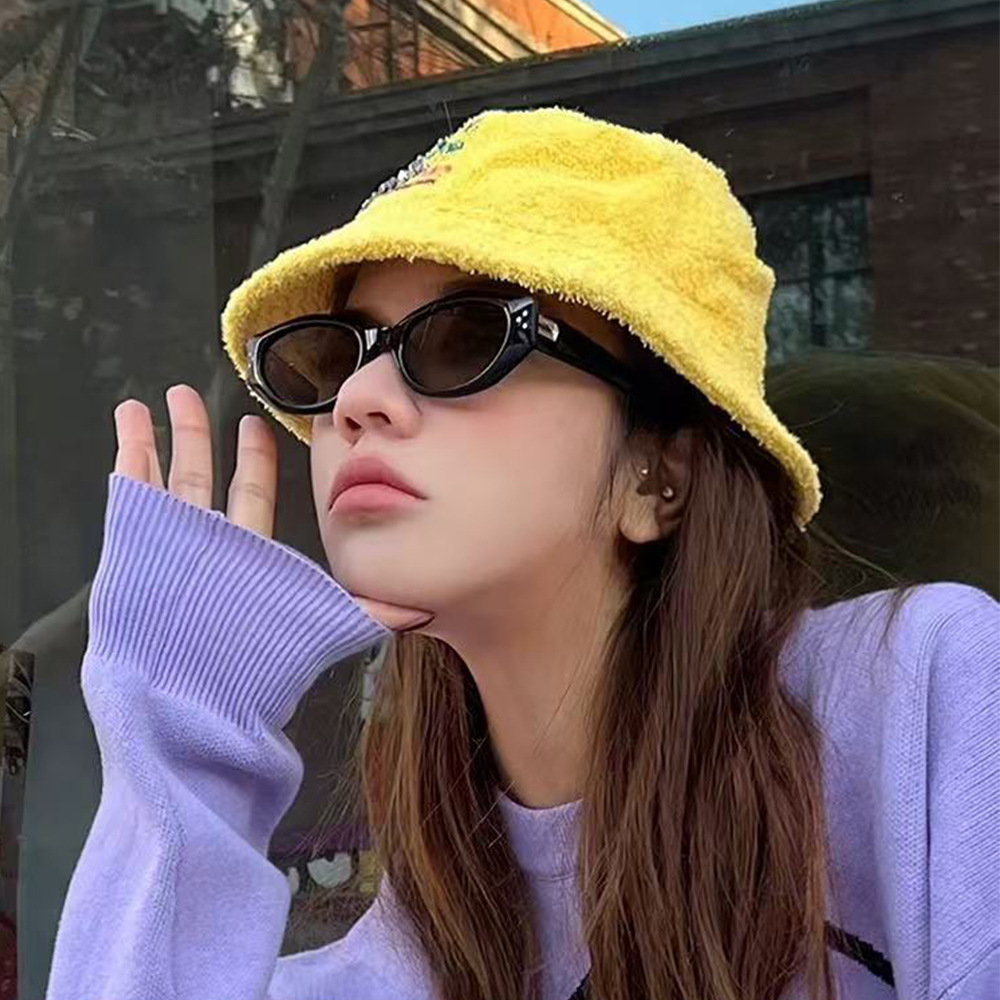 Retro Cat Eye Sunglasses for Women 2026 New Model High-End Polarized Sun Glasses UV Protection wholesale - view 3