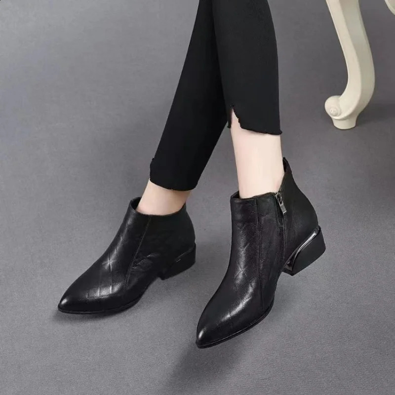 2025 Womens Pointed Toe Low Heel Ankle Boots Side Zip Soft Leather Fashion Booties Autumn Winter Comfortable Short 260616 - view 3