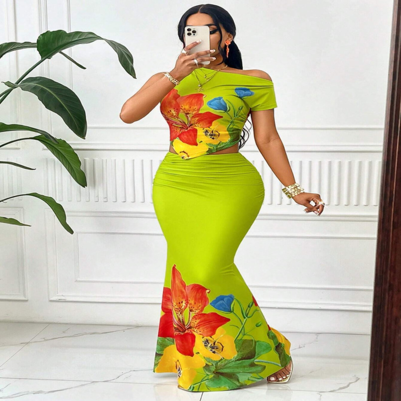 Elegant Womens Summer Fashion Twopiece Set Bright Floral Print Sleeveless Top and Casual Resort Extralong Skirt Beachwear 260625