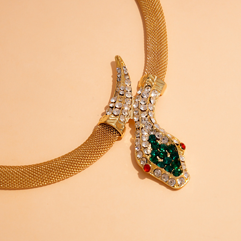 Necklace Fashionable And Exquisite Diamond Studded Snake Shaped Cross Necklace With Retro Style And Exaggerated Collarbone Chain Designer Jewelry - view 5
