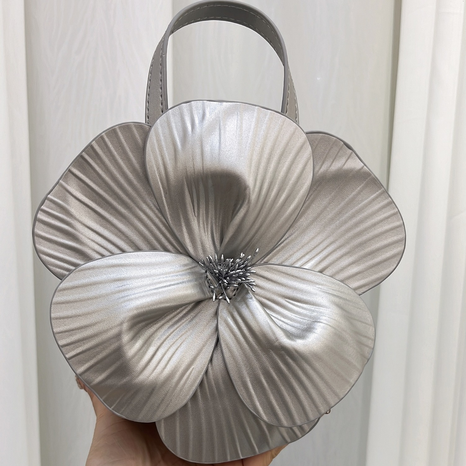 2026 Spring New Women S Petal Flower Tote Creative Floral Handbag Single Shoulder Crossbody Chain Bag - view 6