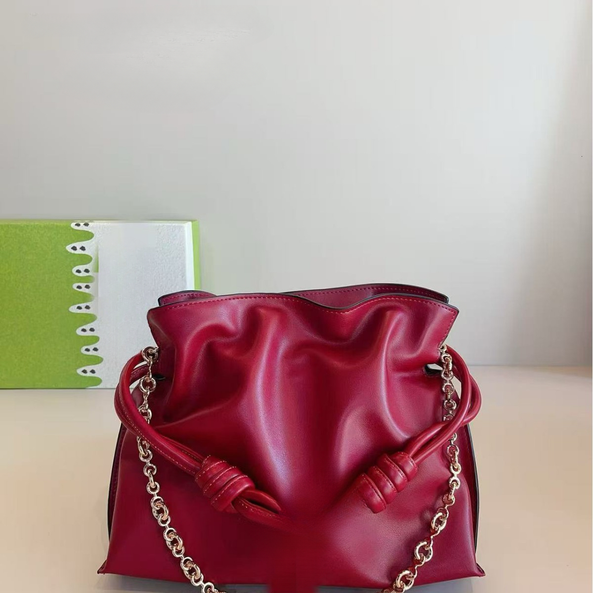 2026 Summer New Fashionable Cloud Bag French Elegant Super popular Style Small and Exquisite Design Women's Shoulder Bag Solid Color Design Luxur - view 3