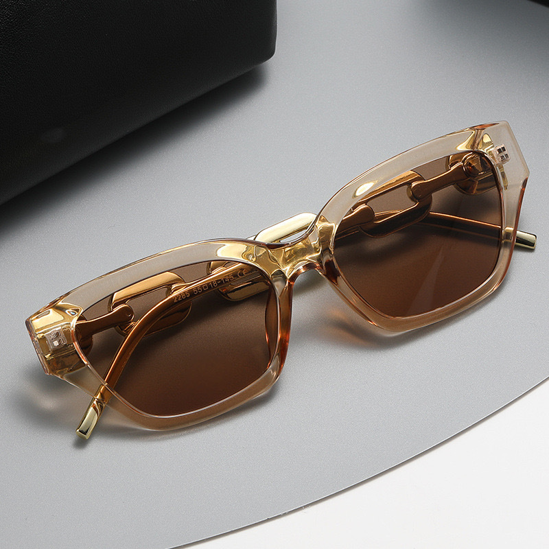 2026 Designer's Popular Cat Eye Sunglasses For Women Personalized Chain Retro Glasses Trendy Street Photography UV Protection Luxurious Sun Shadi - view 4