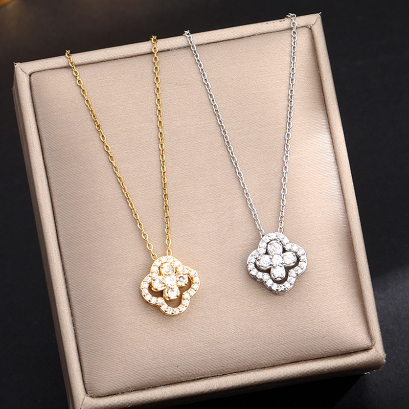 Necklace Fashionable Lucky Clover Titanium Steel Necklace For Women With Elegant Temperament Simple And Versatile Clavicle Chain Fashion Accessories - view 1