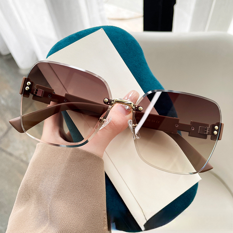2026 Designer's Popular Luxury Personalized Trend Casual Frameless H Decorative Sunglasses Fashion Trend Ins UV Resistant Sunshade Frameless Sung - view 3