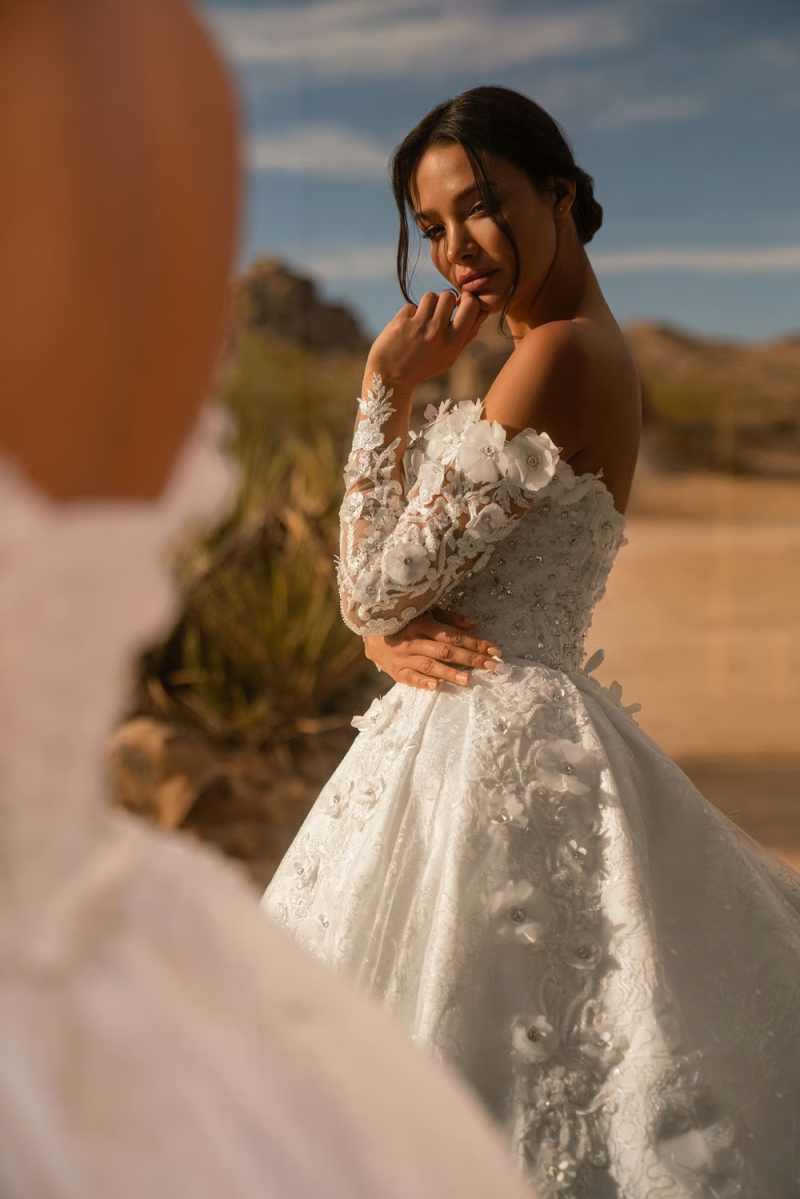 Glamorous A Line Wedding Dresses Off Shoulder Long Sleeve Flowers Appliques Bridal Gowns Arabic Robe De Mariage - view 3