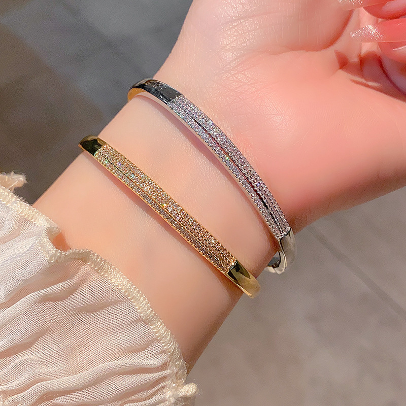 Hot-Selling Korean Fashion Copper Zircon Bracelet For Women Versatile Niche Design High-End Feel Jewelry - view 3