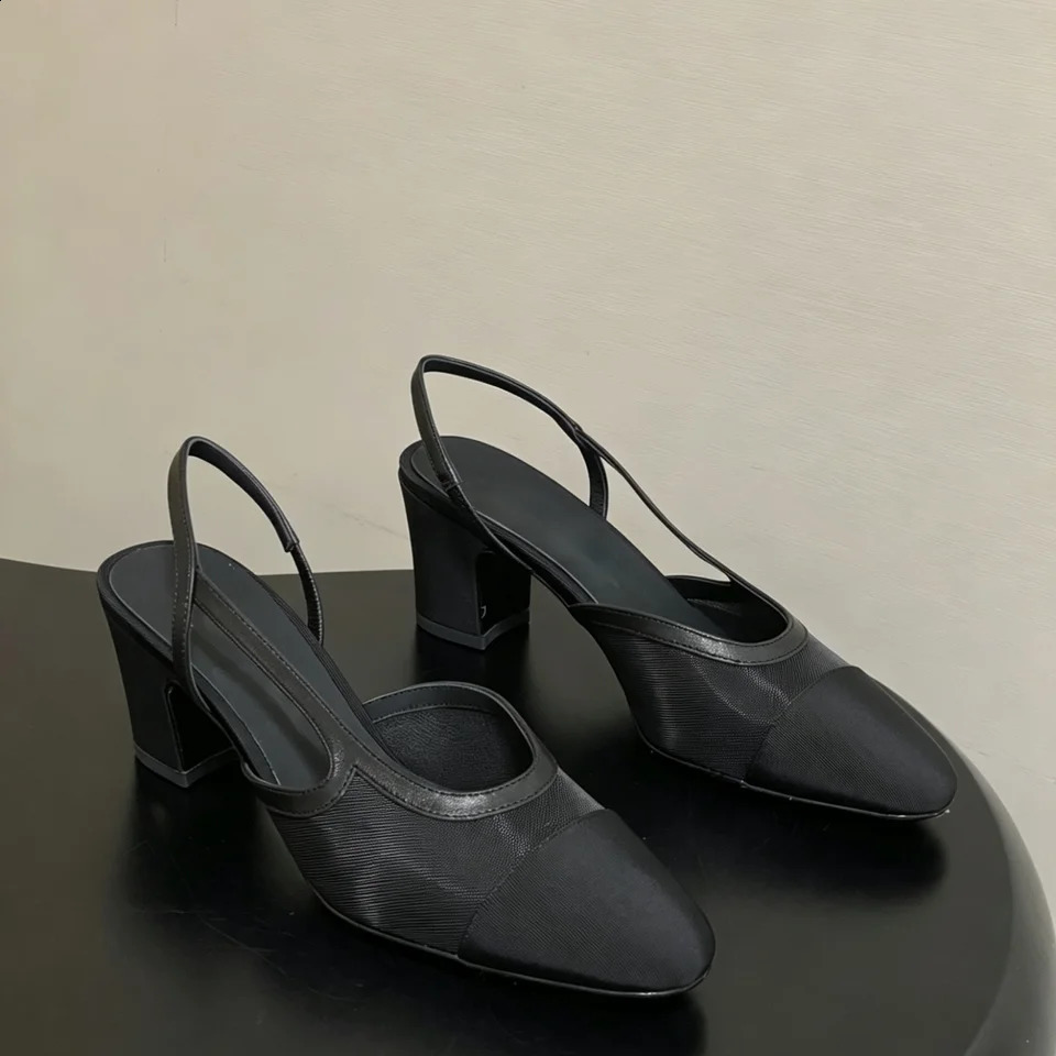 2026 Womens Selling Trendy Sandals Outdoor Casual Wear resistant Lightweight Flat Shoes 260626 - view 6