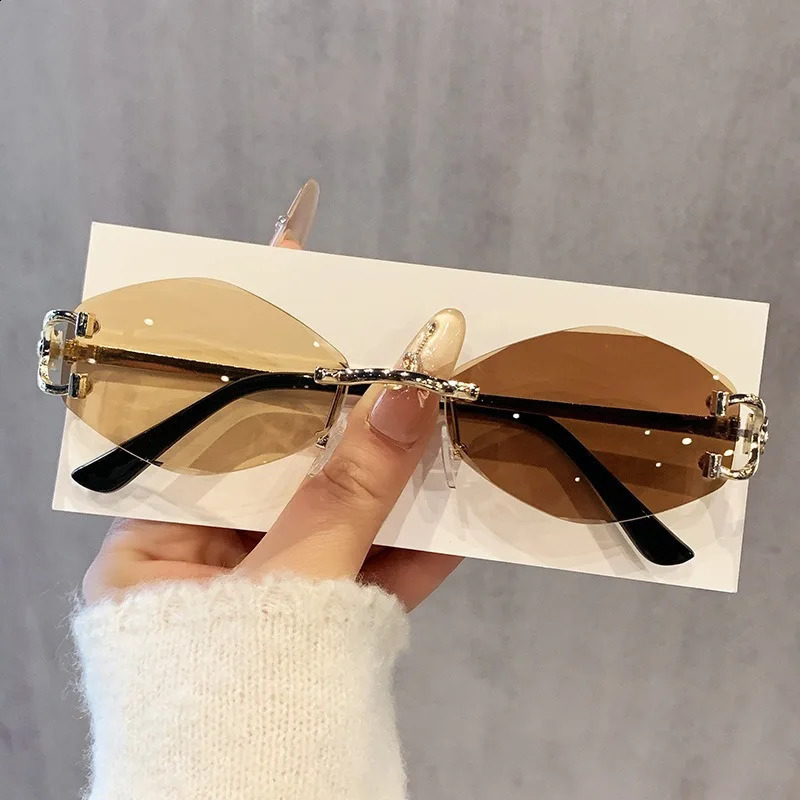 Change Color Sunglasses 2026 Women Ins Hipster Irregular Rimless Glasses Metal Rhombus Outdoor Pochromism Sun Glasses 260626 - view 3