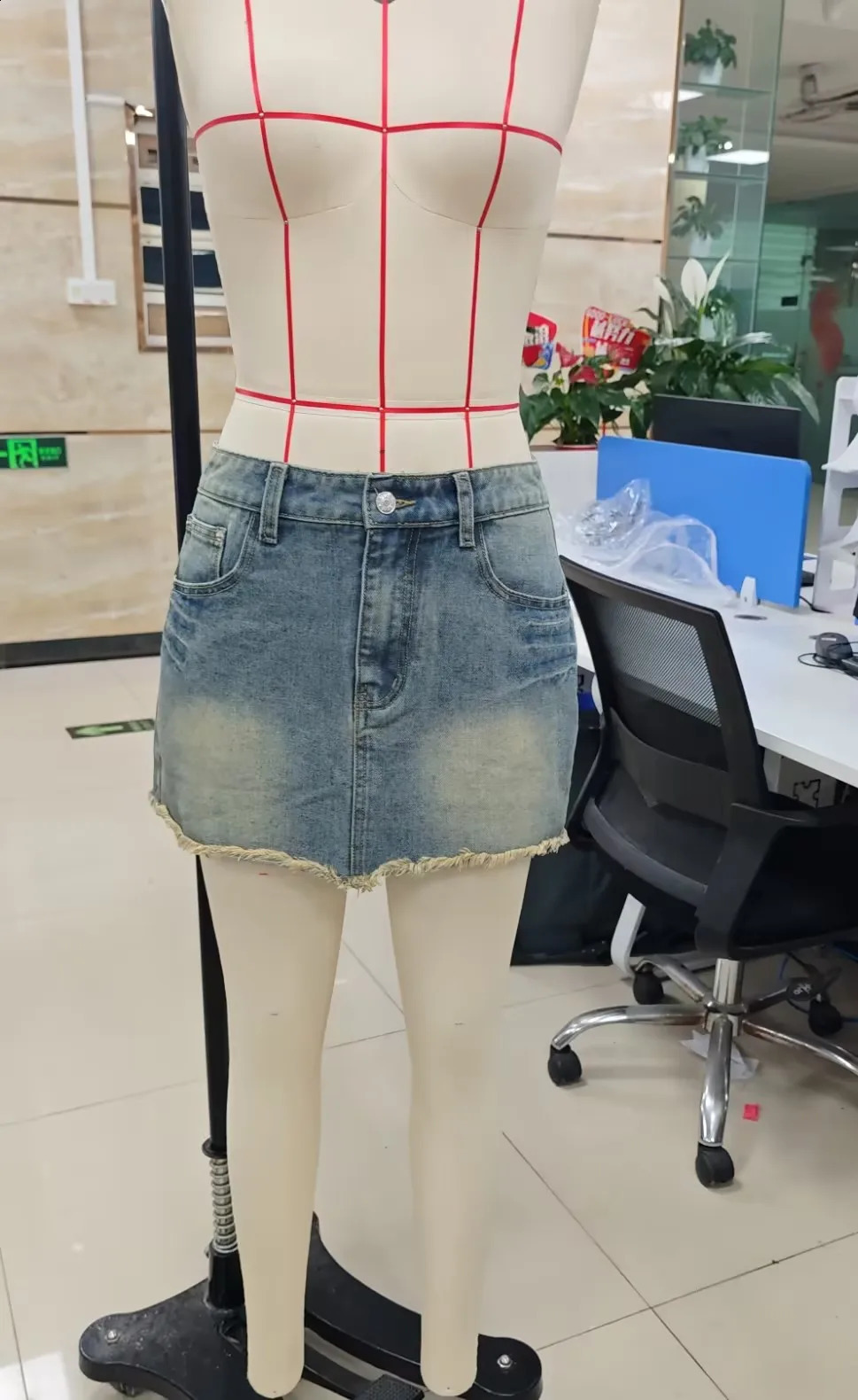 hirigin Vintage American Style Womens Low Rise Denim Mini Skirt Retro Y2K Frayed Hem Distressed Jean Casual Summer 260626 - view 7