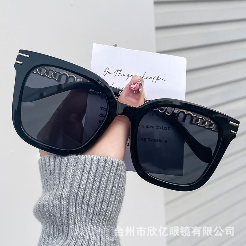 2026 New Square Large Frame Metal Chain Daily Leisure Versatile Luxury Premium Sunglasses Cross Border Internet Celebrity Personalized Trendy Sunglass - view 8