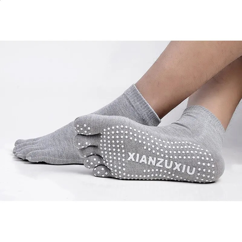 Men Pilates Socks Wholesale Cotton Breathable Non-Slip Massage Yoga Socks Cotton YOGA Sports Five-finger Socks 5 toe socks 260626 - view 5