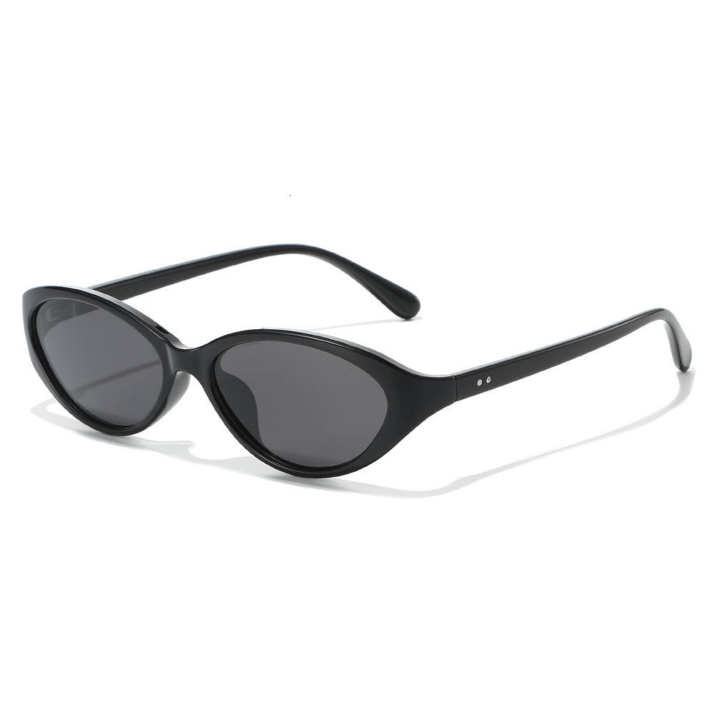 26 New Fashion Polarized Women, Trendy Unique Cycling Curved Sunglasses For Men And Women - view 3