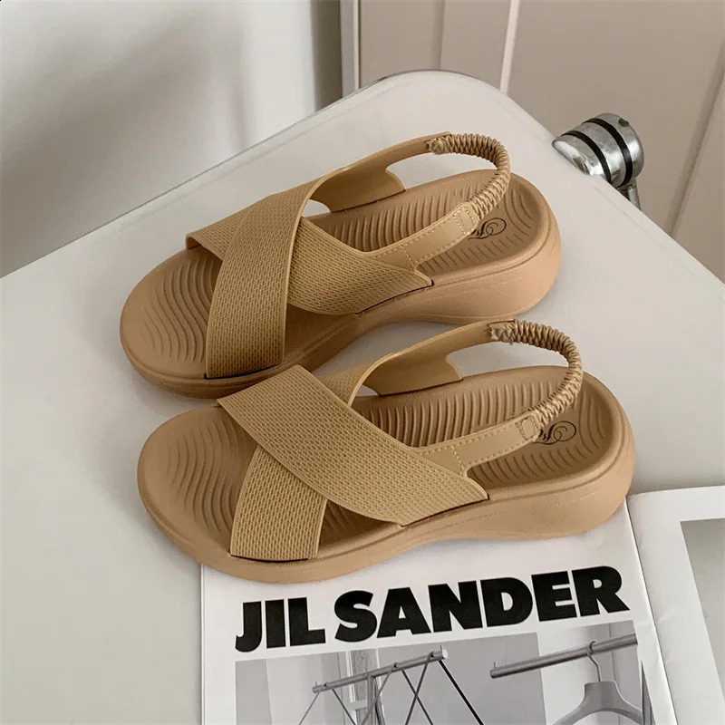 Womens Thick Soled Sandals 2026 Summer Fashionable Soft Beach Slippers Breathable Non Slip Fashion for Women 260626 - view 4